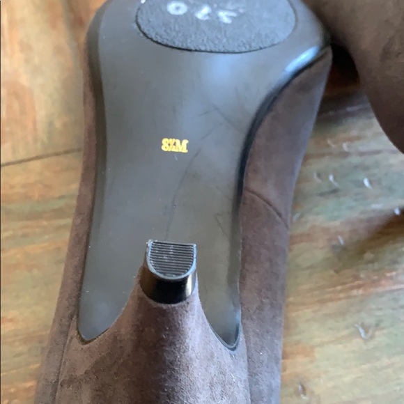 Shoes - Picture 4 of 4